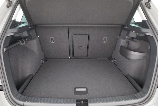 Skoda Karoq Selection 1.5 TSI DSG Selection, AHK, Kamera, Winter, 5-J Garantie 