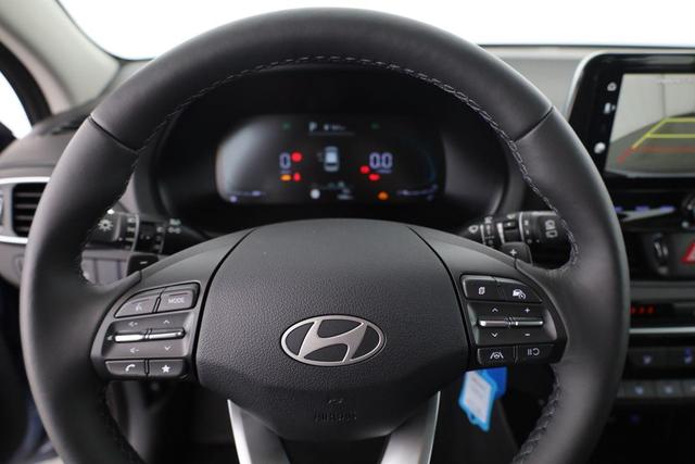 Hyundai i30 Kombi 1.5 T-GDI DCT Family, Navi. LED, Kamera, Winter, 17-Zoll 