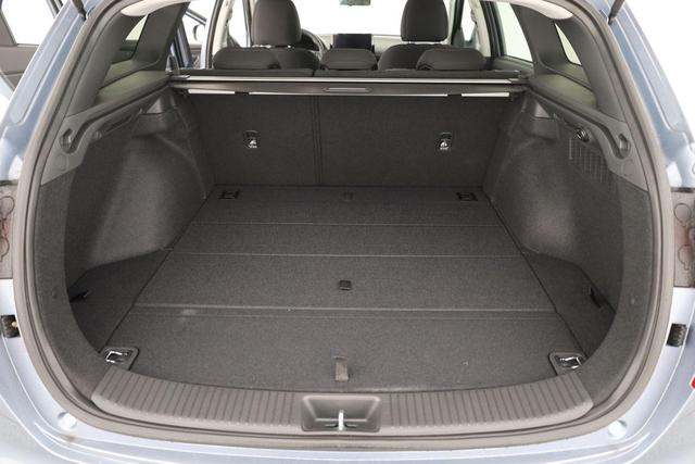 Hyundai i30 Kombi 1.5 T-GDI DCT Family, Navi. LED, Kamera, Winter, 17-Zoll 
