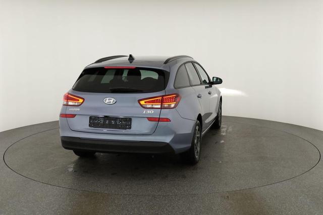 Hyundai i30 Kombi 1.5 T-GDI DCT Family, Navi. LED, Kamera, Winter, 17-Zoll 