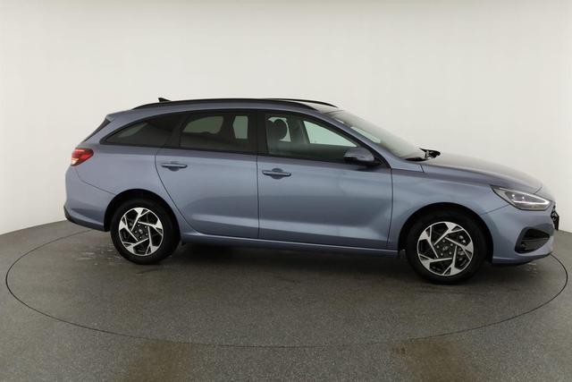 Hyundai i30 Kombi 1.5 T-GDI DCT Family, Navi. LED, Kamera, Winter, 17-Zoll 