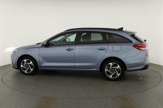 Hyundai i30 Kombi 1.5 T-GDI DCT Family, Navi. LED, Kamera, Winter, 17-Zoll 
