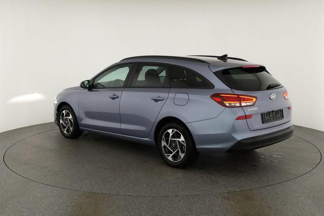 Hyundai i30 Kombi 1.5 T-GDI DCT Family, Navi. LED, Kamera, Winter, 17-Zoll 