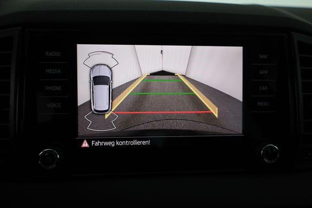 Skoda Karoq Selection 1.5 TSI DSG Selection, AHK, Kamera, Winter, 5-J Garantie 