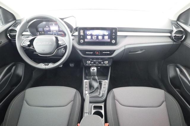 Skoda Fabia Selection 1.0 TSI 130 Jahre, LED, Kamera, Winter, 15-Zoll, 5-J. Garantie 