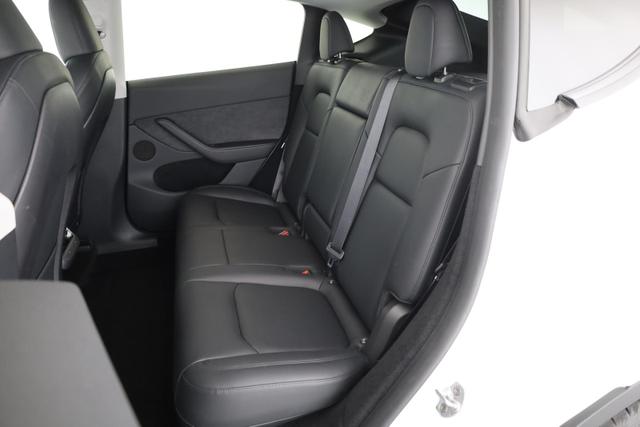 Tesla Model Y Long Range Dual AWD Motor AWD, Pano, AHK, AreaView, Side, Standheizung 