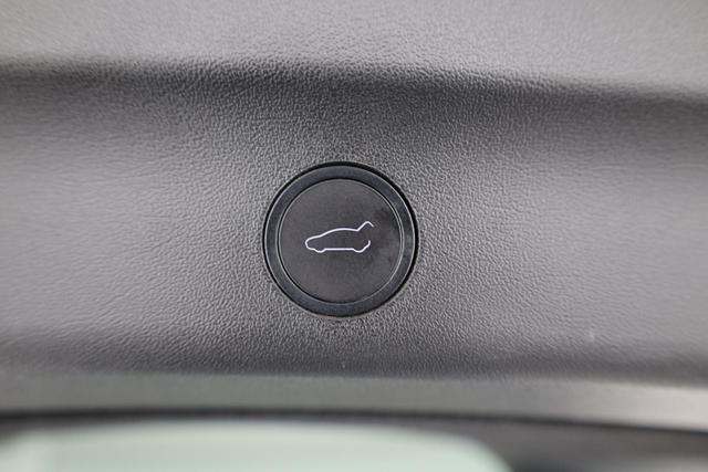 Tesla Model Y Long Range Dual AWD Motor AWD, Pano, AHK, AreaView, Side, Standheizung 