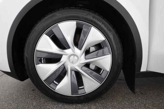 Tesla Model Y Long Range Dual AWD Motor AWD, Pano, AHK, AreaView, Side, Standheizung 