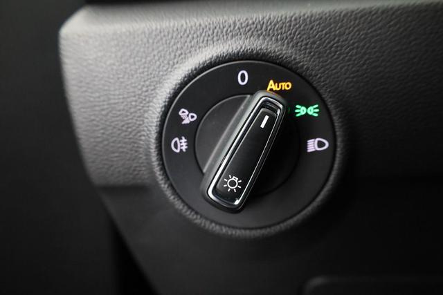 Volkswagen T-Roc R-Line 1.5 TSI DSG R-Line, Side, Kamera, Winter, el. Klappe, 18-Zoll 