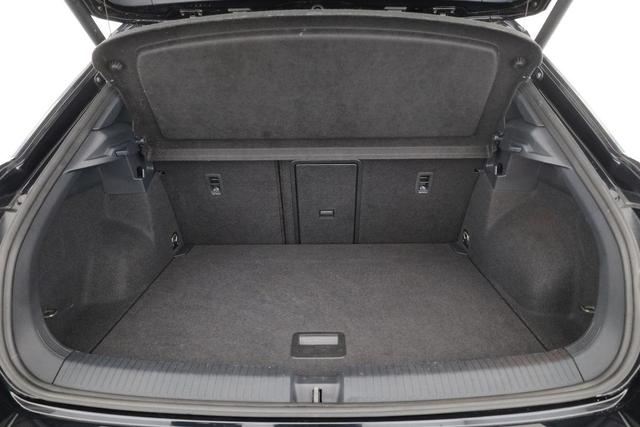 Volkswagen T-Roc R-Line 1.5 TSI DSG R-Line, Side, Kamera, Winter, el. Klappe, 18-Zoll 