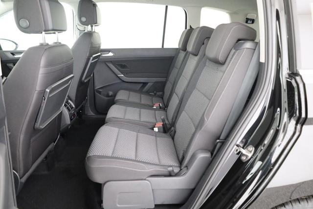 Volkswagen Touran Comfortline BMT/Start-Stopp 1.5 TSI DSG Comfortline, 7-Sitzer, AHK, Navi, Kamera, Side, Winter, 4-J. Garantie 