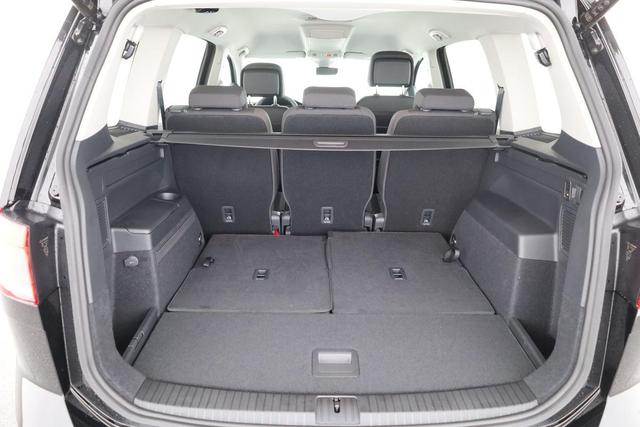 Volkswagen Touran Comfortline BMT/Start-Stopp 1.5 TSI DSG Comfortline, 7-Sitzer, AHK, Navi, Kamera, Side, Winter, 4-J. Garantie 