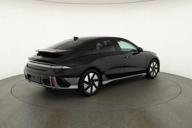 Hyundai IONIQ 6 Uniq Elektro 77,4 kWh, Matrix, HuD, Side, AreaView, Navi, BOSE, Winter 