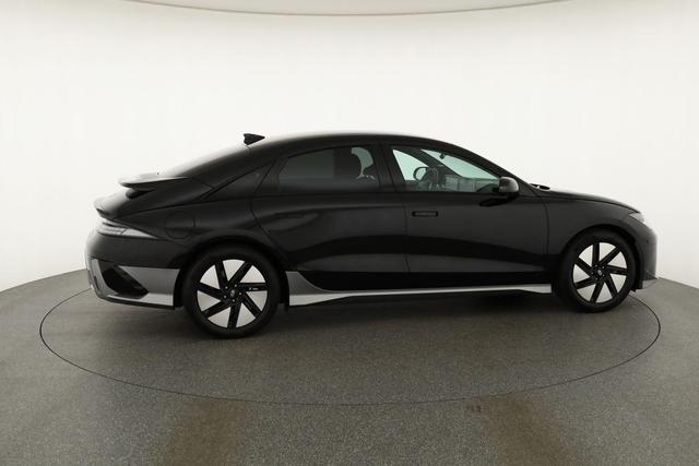 Hyundai IONIQ 6 Uniq Elektro 77,4 kWh, Matrix, HuD, Side, AreaView, Navi, BOSE, Winter 