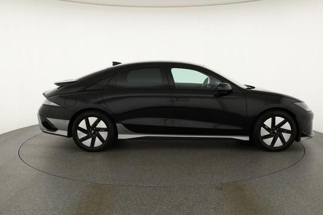 Hyundai IONIQ 6 Uniq Elektro 77,4 kWh, Matrix, HuD, Side, AreaView, Navi, BOSE, Winter 