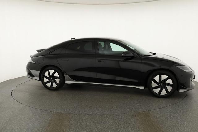 Hyundai IONIQ 6 Uniq Elektro 77,4 kWh, Matrix, HuD, Side, AreaView, Navi, BOSE, Winter 