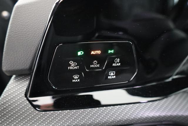 Volkswagen Golf R-Line VIII Variant 2.0 TDI DSG R-LINE, IQ.Light, Navi, Kamera, Winter, 18-Zoll 