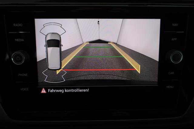 Volkswagen Touran Comfortline BMT/Start-Stopp 1.5 TSI DSG Comfortline, AHK, Navi, Kamera, Side, Winter, 4-J. Garantie 