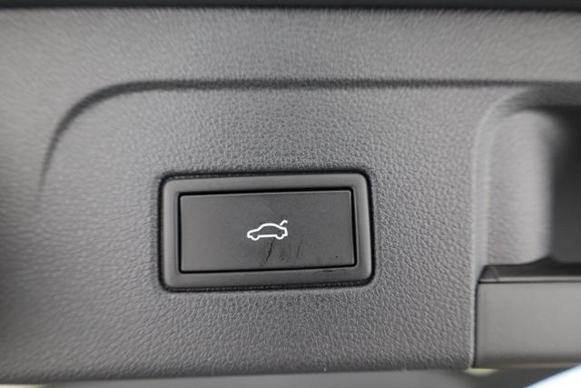 Volkswagen Touran Comfortline BMT/Start-Stopp 1.5 TSI DSG Comfortline, AHK, Navi, Kamera, Side, Winter, 4-J. Garantie 