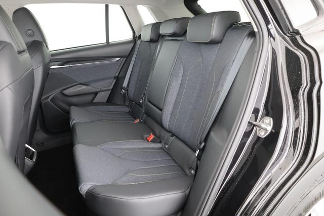 Skoda Elroq 60 Loft Loft, Navi, Kamera, Side, Winter, 19-Zoll 