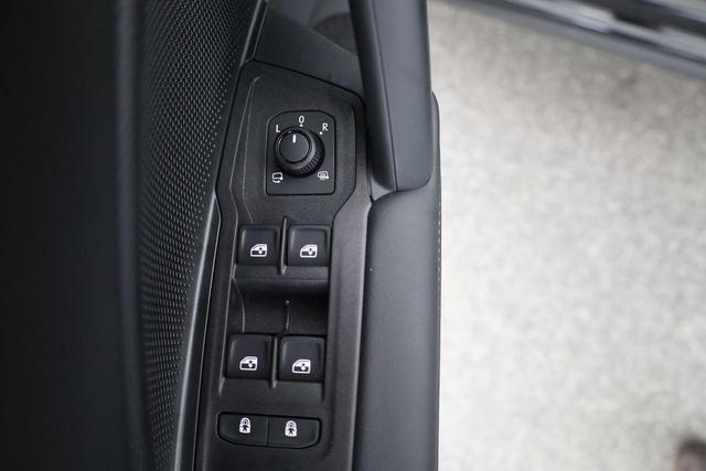 Volkswagen Tayron 1.5 TSI eHybrid 150 kW Life DSG Life, Pano, HuD, AHK, LED-Plus, Navi, 18-Zoll, 5-J Garantie 