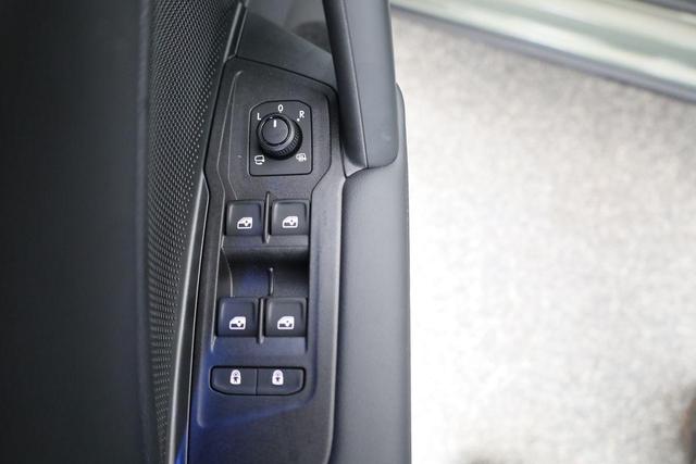 Volkswagen Tayron 1.5 TSI eHybrid 150 kW Life DSG Life, Pano, HuD, AHK, LED-Plus, Navi, 18-Zoll, 5-J Garantie 