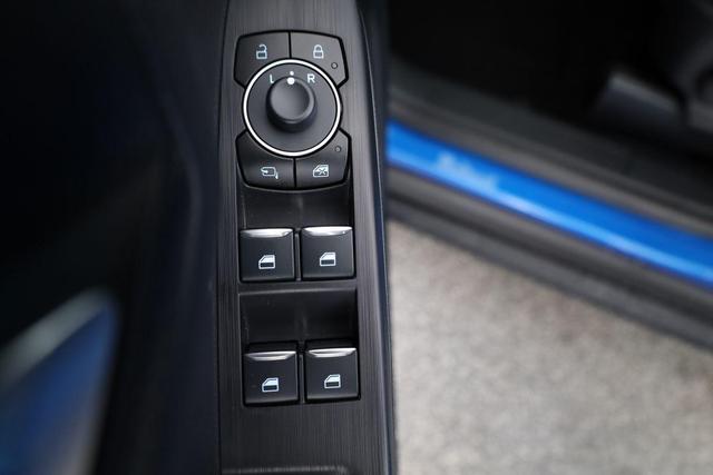 Ford Kuga ST-Line 1.5 EcoBoost ST-Line, Navi, LED, Kamera, Winter, FS beheizbar 