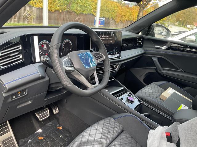 Volkswagen Tiguan - 2.0 TSI 195 kW 4Motion R-Line DSG 4M Black, AHK, IQ.Light, AreaView, 20-Zoll, Navi