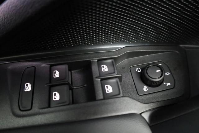 Volkswagen Tiguan 1.5 eTSI 110 kW Life DSG Life, AHK, LED-Plus, EasyOpen, Navi, 5 J.-Garantie 