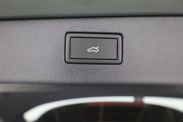 Volkswagen Tiguan 1.5 eTSI 110 kW Life DSG Life, AHK, LED-Plus, EasyOpen, Navi, 5 J.-Garantie 