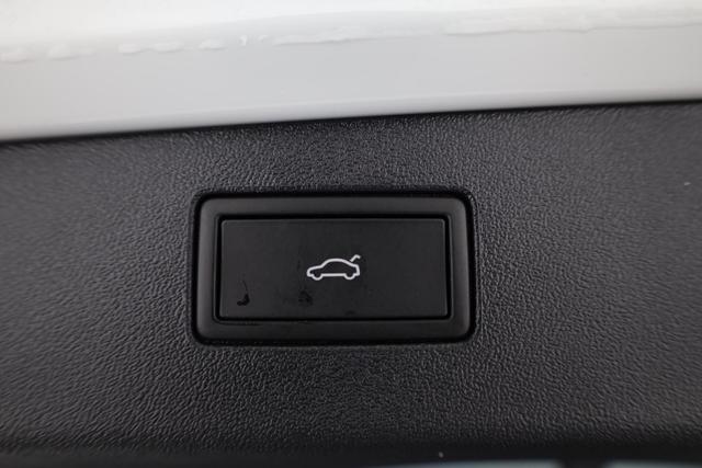 Volkswagen Tiguan 1.5 eTSI 110 kW Life DSG Life, Navi, AHK, easyOpen, LED-Plus, Kamera 