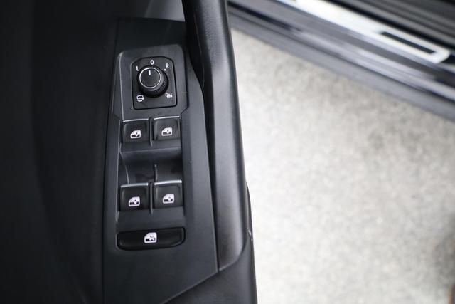 Volkswagen T-Cross 1.5 TSI 110 kW R-Line DSG R-Line, IQ.Light, Navi, Side, Kamera, Winter, 18-Zoll 