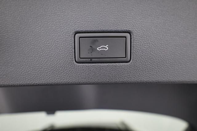 Volkswagen T-Roc R-Line 4Motion 2.0 TSI DSG 4M Black Style, AHK, Pano, HuD, AreaView, Side, Winter 