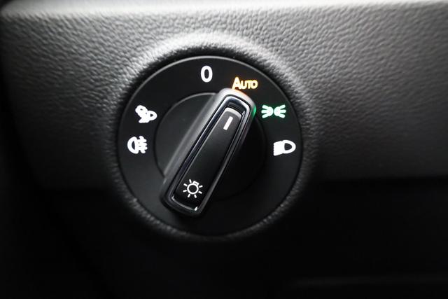 Volkswagen T-Roc R-Line 4Motion 2.0 TSI DSG 4M Black Style, AHK, Pano, HuD, AreaView, Side, Winter 