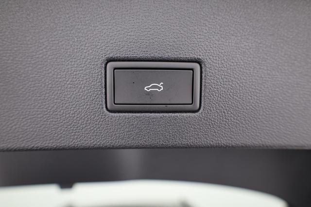 Volkswagen T-Roc R-Line 4Motion 2.0 TSI DSG 4M Black Style, AHK, Pano, HuD, AreaView, Side, Winter 