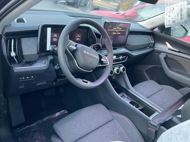 Lagerfahrzeug Skoda Kodiaq - 2.0 TDI 142kW 4x4 Selection DSG Selection, 7-Sitzer, AHK, Navi, Side, el. Klappe, AreaView, ParkAssist