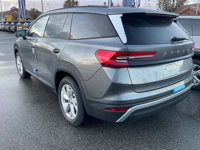 Skoda Kodiaq 2.0 TDI 142kW 4x4 Selection DSG Selection, 7-Sitzer, AHK, Navi, Side, el. Klappe, AreaView, ParkAssist 