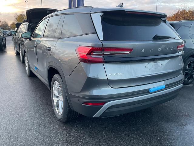 Skoda Kodiaq 2.0 TDI 142kW 4x4 Selection DSG Selection, AHK, Navi, Side, el. Klappe, AreaView, ParkAssist 