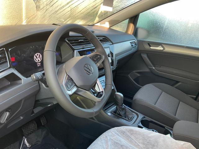 Volkswagen Touran - Comfortline BMT/Start-Stopp 1.5 TSI DSG Comfortline, 7-Sitzer, AHK, Navi, Kamera, Side, Winter, 4-J. Garantie