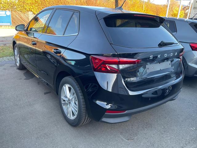 Skoda Fabia Selection 1.0 TSI DSG 130 Jahre, LED, Kamera, ACC, Side, Ladeboden, Winter 