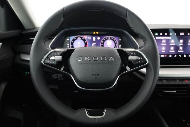 Skoda Octavia Combi 1.5 TSI mHEV 110 kW Selection DSG Selection, Side, el. Klappe, Kamera, Winter 