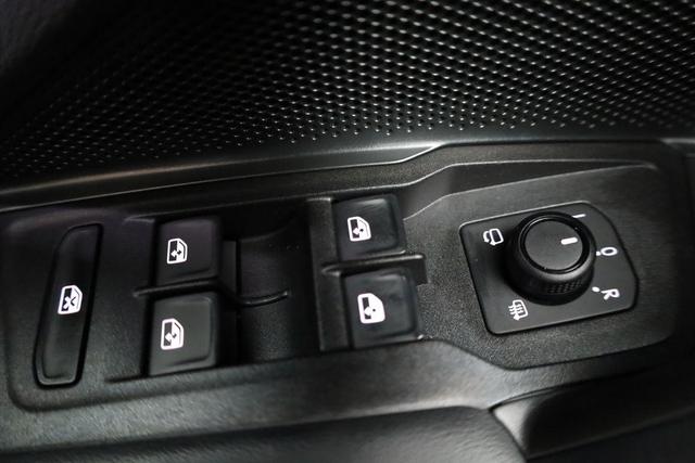 Volkswagen Tiguan 1.5 TSI eHybrid 150 kW Life DSG Life, AHK, IQ.Light, Navi, ParkAssist 