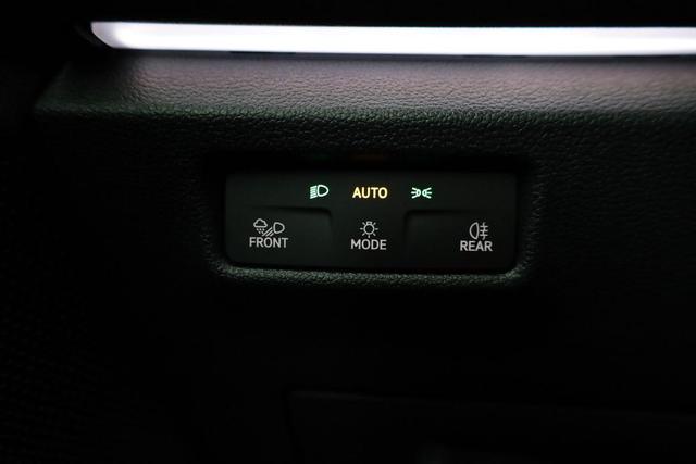 Volkswagen Tiguan 1.5 TSI eHybrid 150 kW Life DSG Life, AHK, IQ.Light, Navi, ParkAssist 