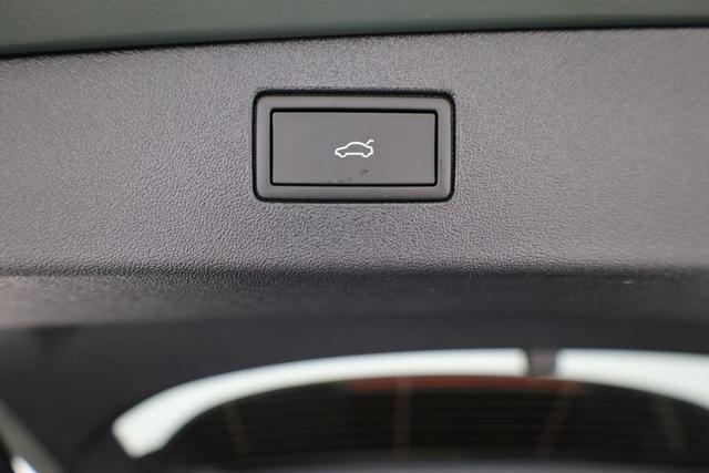 Volkswagen Tiguan 1.5 TSI eHybrid 150 kW Life DSG Life, AHK, IQ.Light, Navi, ParkAssist 