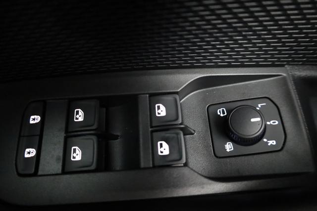 Skoda Octavia Combi 1.5 TSI mHEV 110 kW Selection DSG Selection, Side, el. Klappe, Kamera, Winter 