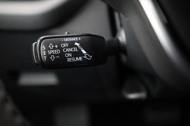 Skoda Octavia Combi 1.5 TSI mHEV 110 kW Selection DSG Selection, Side, el. Klappe, Kamera, Winter 