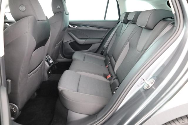 Skoda Octavia Combi 1.5 TSI mHEV 110 kW Selection DSG Selection, Side, el. Klappe, Kamera, Winter 