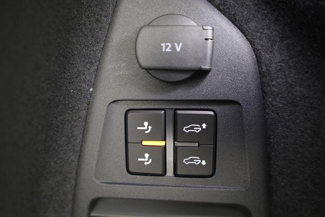 Volkswagen Touareg 3.0 TDI 210 kW 4Motion R-Line V6 4M Black, AHK, 22-Zoll, Dynaudio, HuD, Luft, Standheizung 