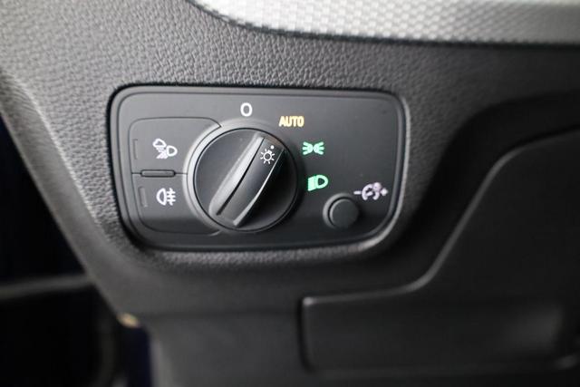 Audi Q2 35 TFSI basis S-Tronic, LED, Kamera, 16 Zoll 