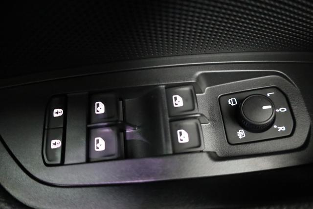 Skoda Kodiaq 2.0 TDI 142kW 4x4 Selection DSG Selection, AHK, Navi, Side, el. Klappe, AreaView, ParkAssist 